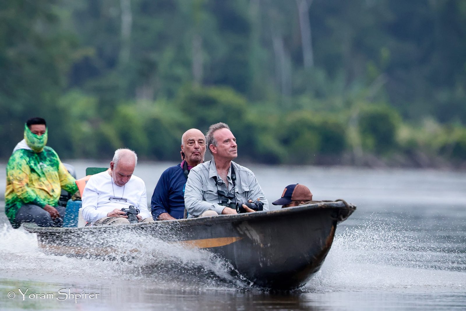 Guests heading upriver on a morning excursion (photo © Yoram Shpirer)